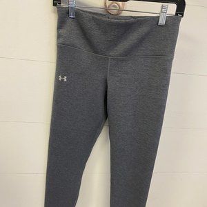 WOMEN'S UNDERARMOUR LEGGING SIZE MEDIUM